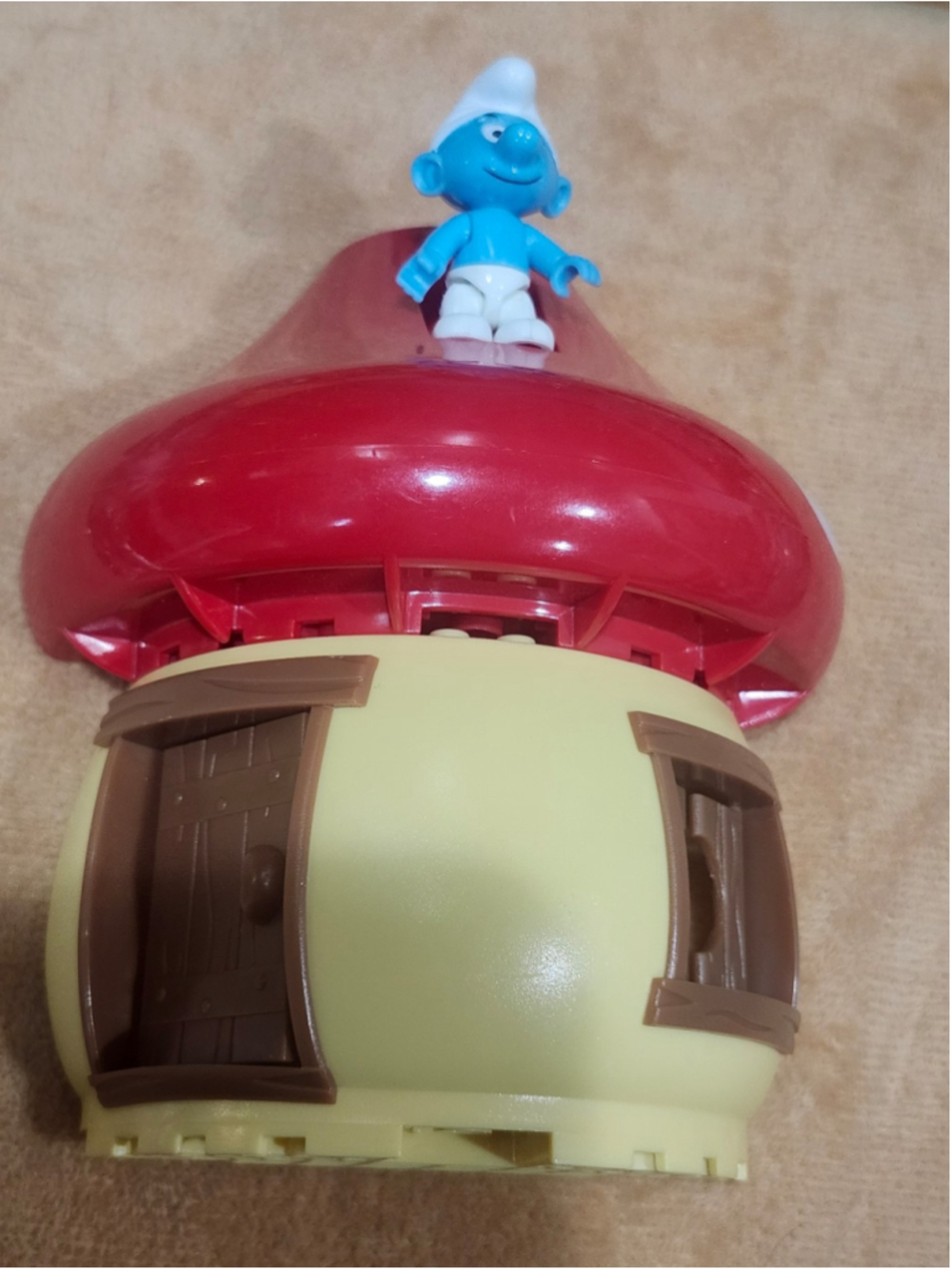 Mega bloks Smurfs house and mini figure